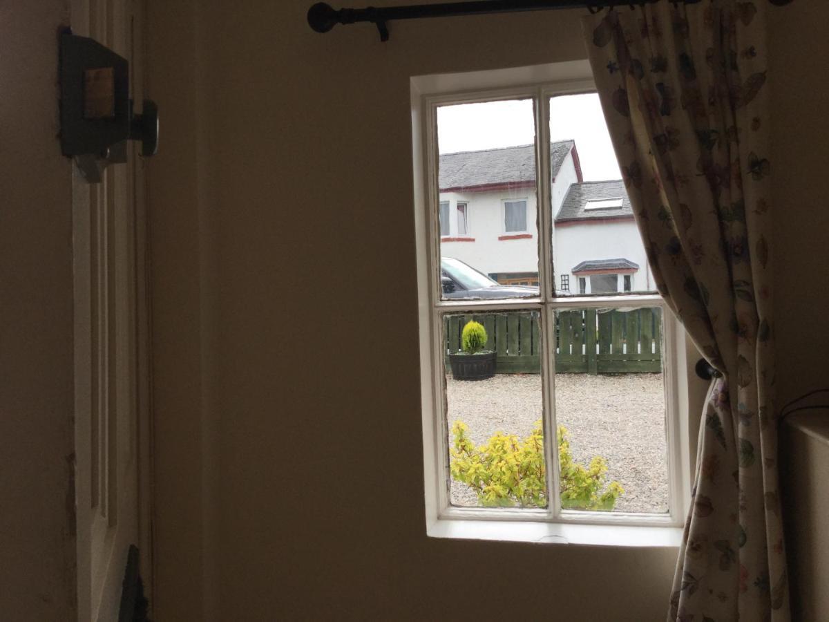 Three-Bedroom Old Cottage Free Parking Inverness Exteriör bild