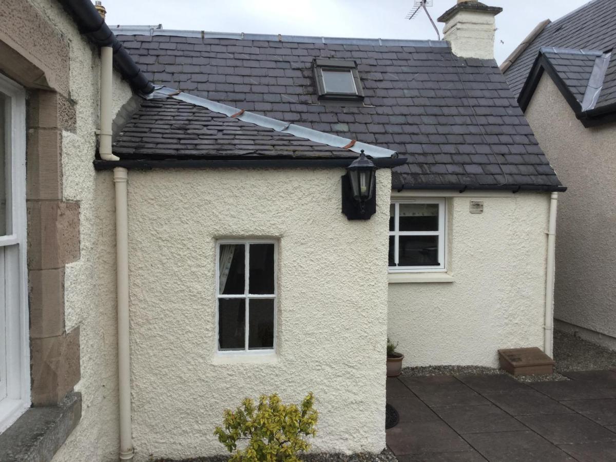 Three-Bedroom Old Cottage Free Parking Inverness Exteriör bild