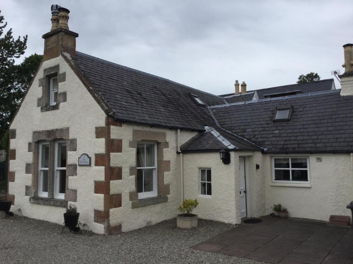 Three-Bedroom Old Cottage Free Parking Inverness Exteriör bild