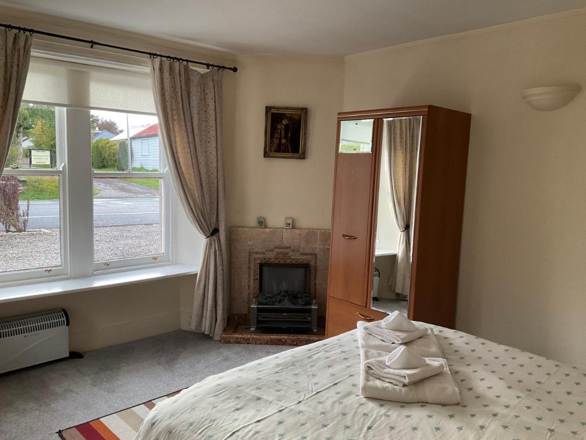 Three-Bedroom Old Cottage Free Parking Inverness Exteriör bild