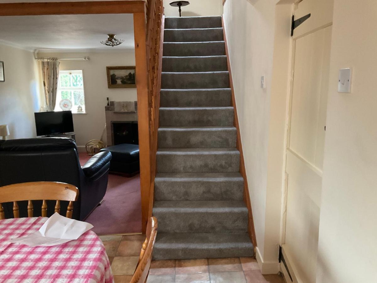 Three-Bedroom Old Cottage Free Parking Inverness Exteriör bild
