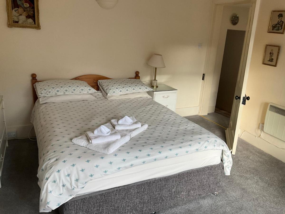 Three-Bedroom Old Cottage Free Parking Inverness Exteriör bild